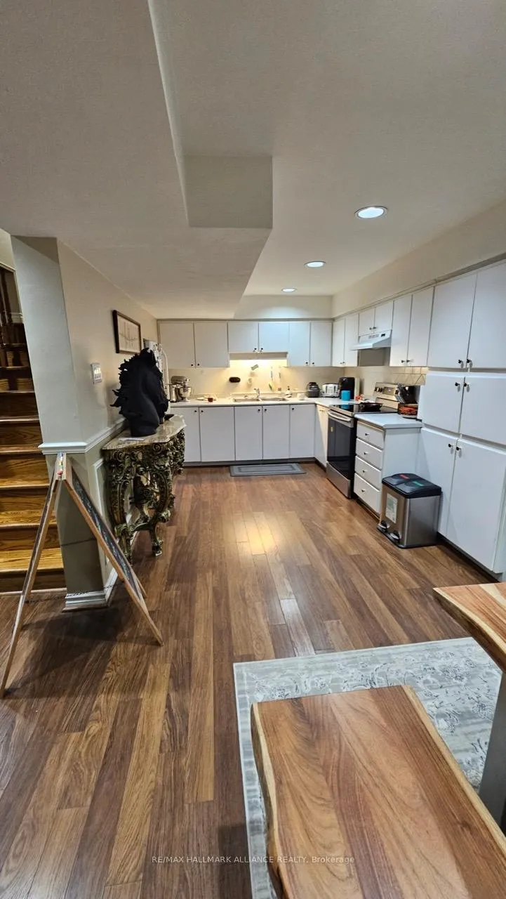 Photo 11 of Unit Lower, 33 Trevor Street, Vaughan, East Woodbridge — HOMEH