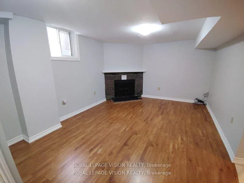 Photo 3 of Unit Lower, 738 Stonepath Circle, Pickering, Amberlea — HOMEH
