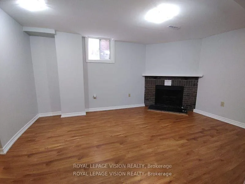 Photo 5 of Unit Lower, 738 Stonepath Circle, Pickering, Amberlea — HOMEH