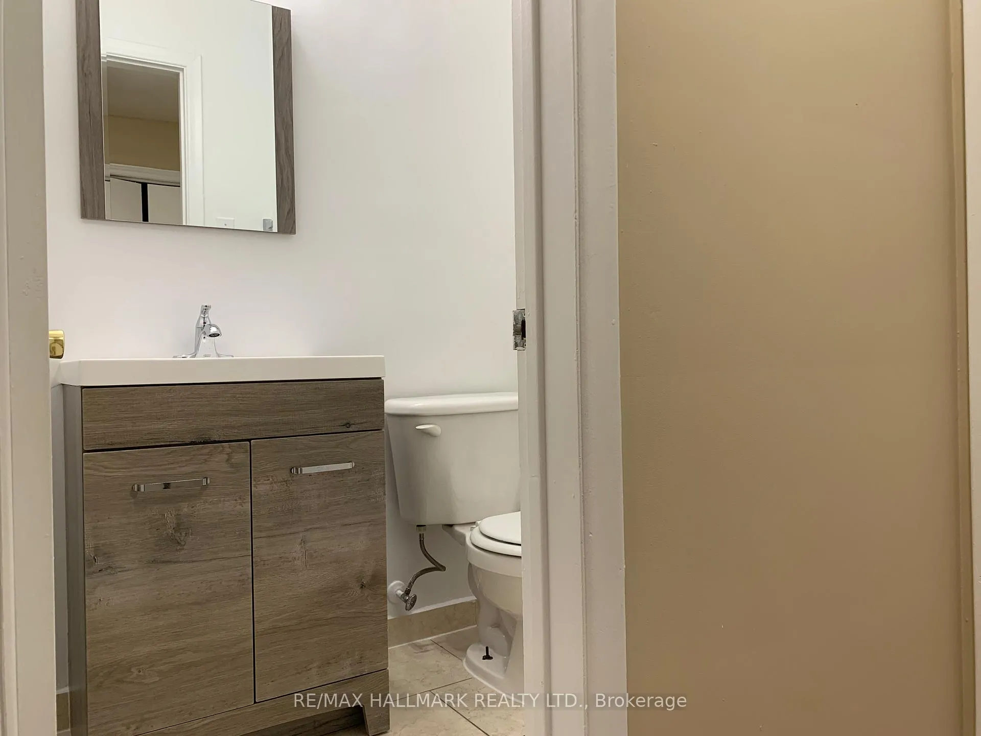 Photo 4 of Unit 2, 2844 Danforth Avenue, Toronto, East End-Danforth — HOMEH