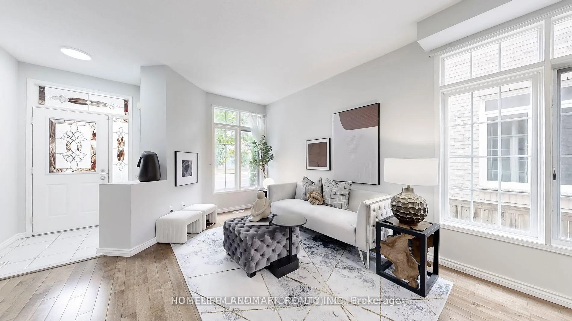 Photo 2 of 41 Bur Oak Avenue, Markham, Berczy — HOMEH