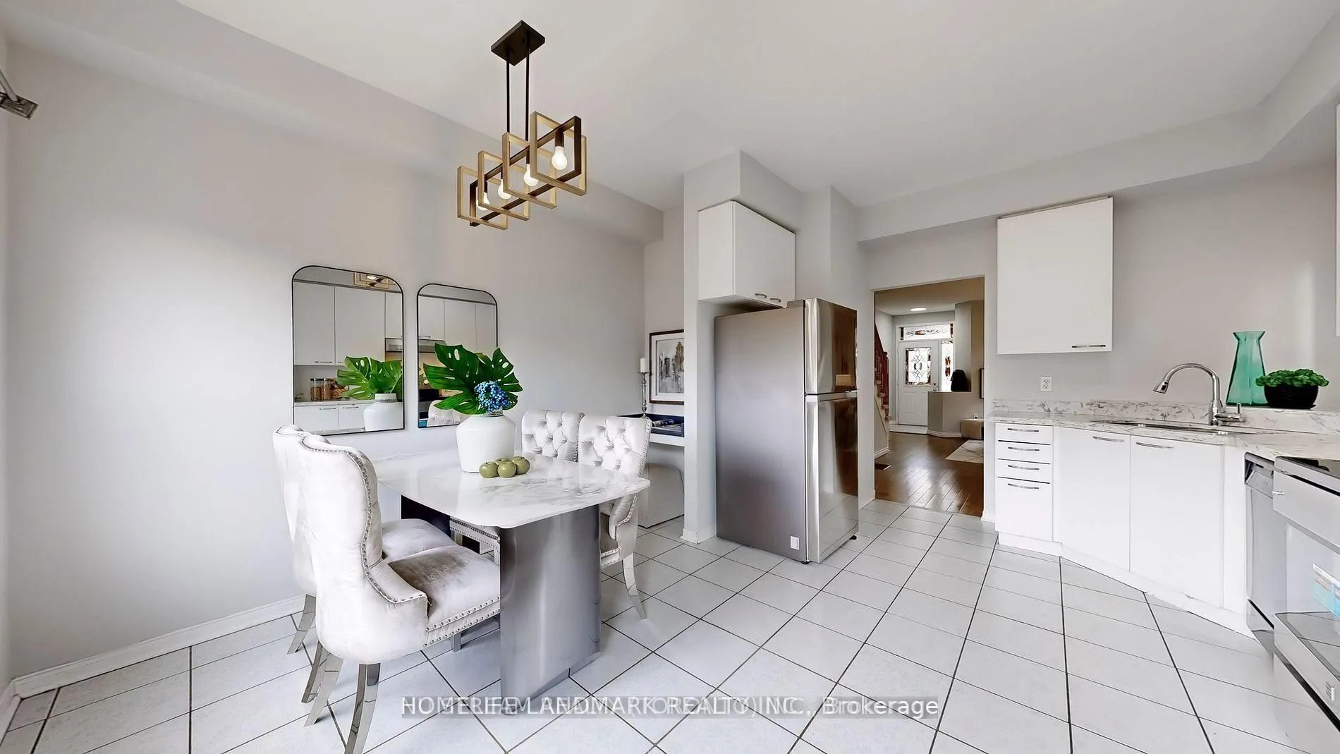 Photo 8 of 41 Bur Oak Avenue, Markham, Berczy — HOMEH