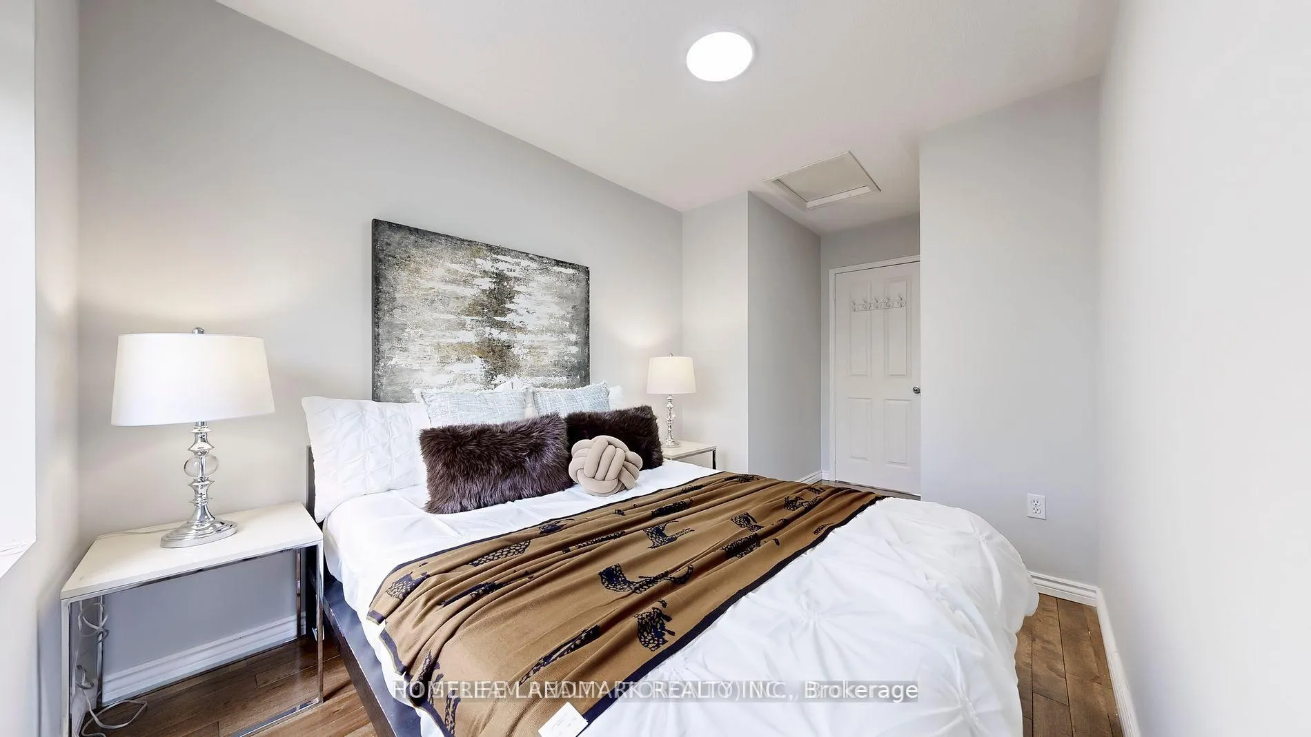 Photo 16 of 41 Bur Oak Avenue, Markham, Berczy — HOMEH