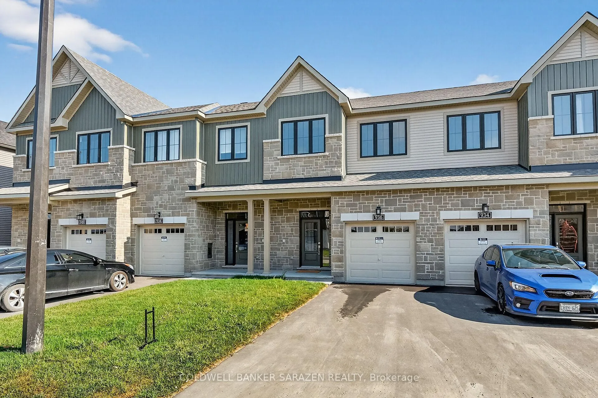 Photo 1 of 936 Eileen Vollick Crescent, Ottawa, Kanata - Morgan's Grant/South March — HOMEH