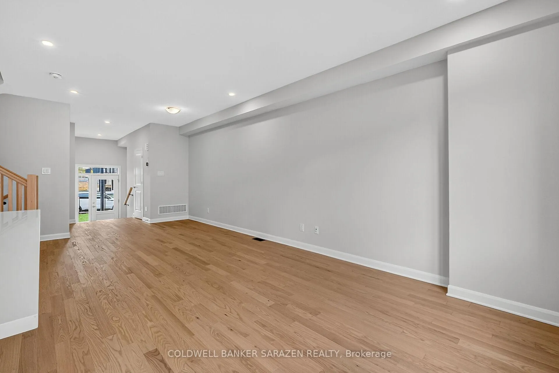 Photo 11 of 936 Eileen Vollick Crescent, Ottawa, Kanata - Morgan's Grant/South March — HOMEH
