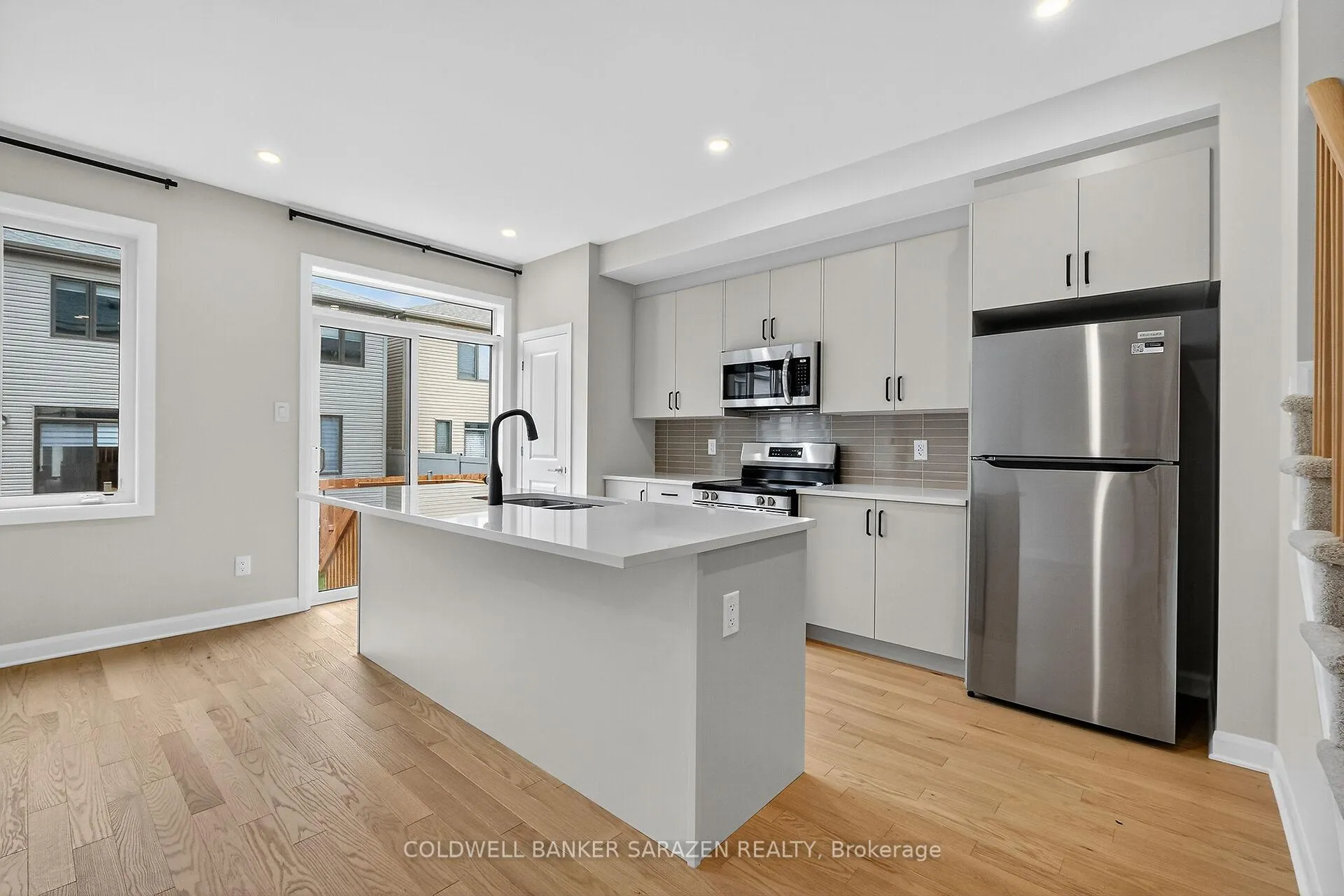 Photo 13 of 936 Eileen Vollick Crescent, Ottawa, Kanata - Morgan's Grant/South March — HOMEH