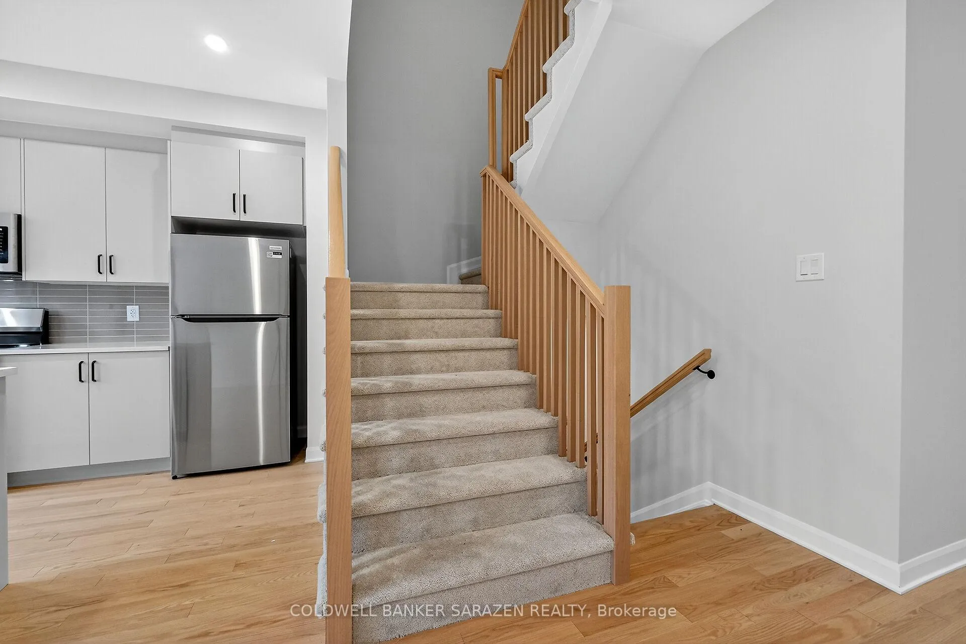 Photo 20 of 936 Eileen Vollick Crescent, Ottawa, Kanata - Morgan's Grant/South March — HOMEH