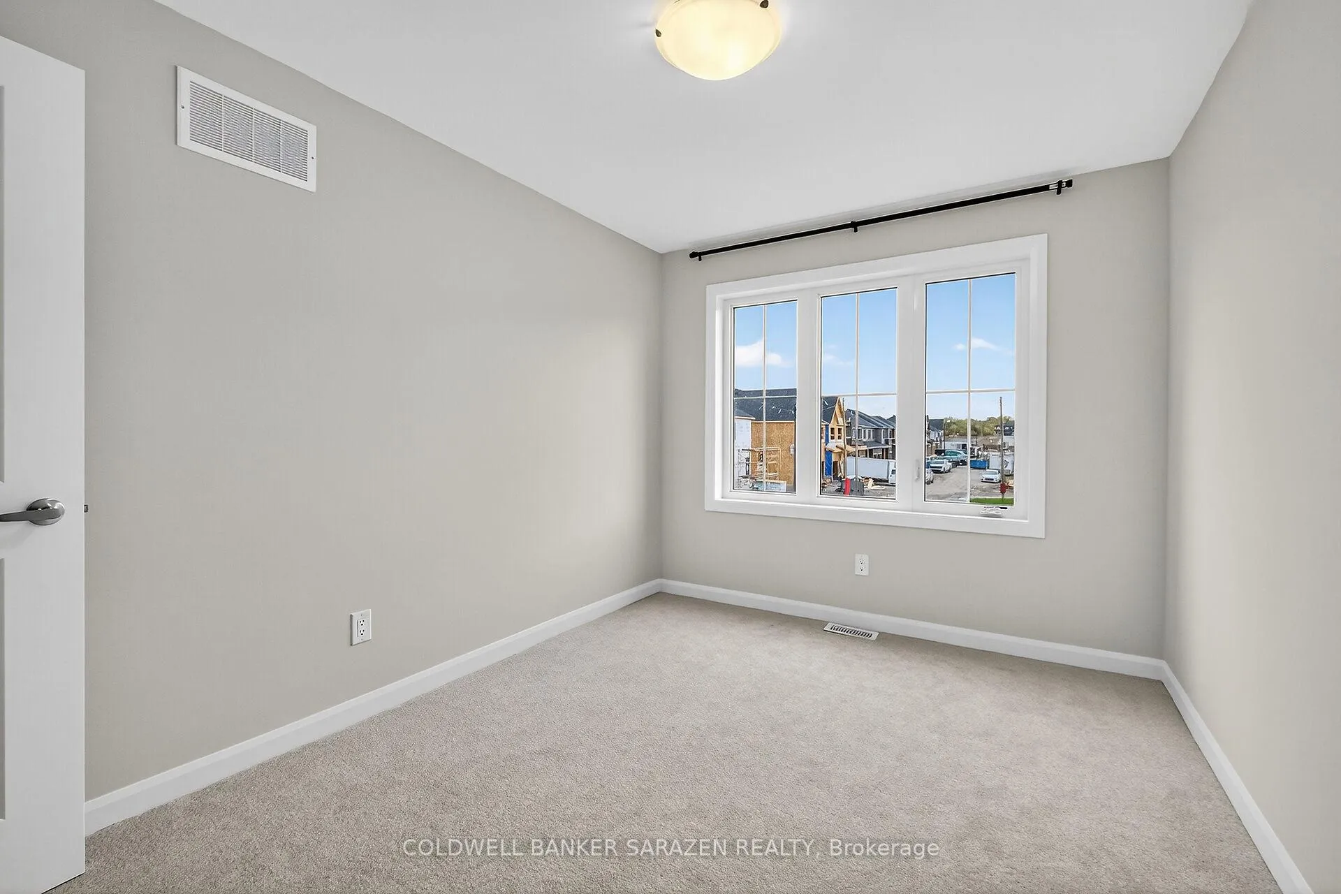 Photo 23 of 936 Eileen Vollick Crescent, Ottawa, Kanata - Morgan's Grant/South March — HOMEH