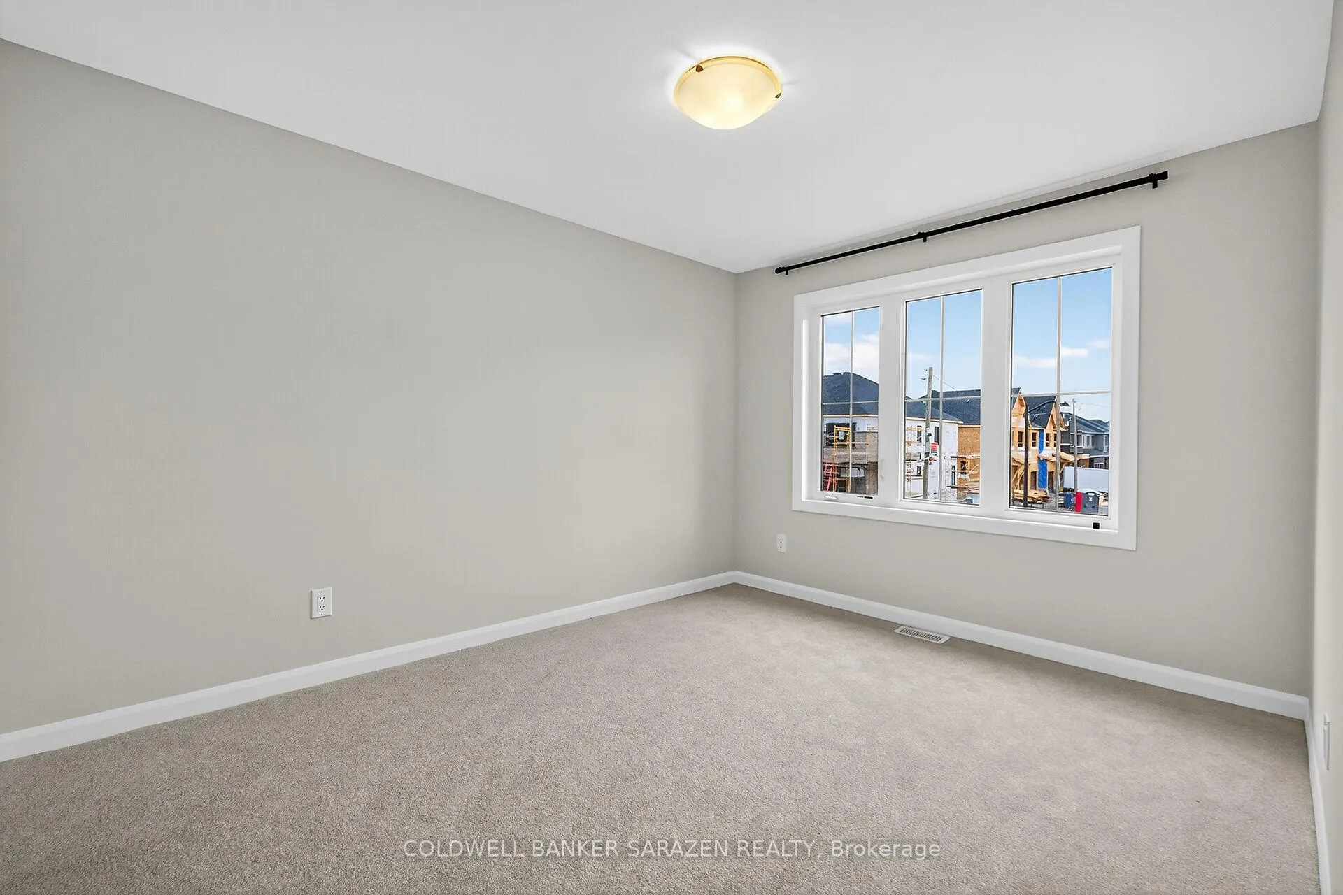 Photo 25 of 936 Eileen Vollick Crescent, Ottawa, Kanata - Morgan's Grant/South March — HOMEH
