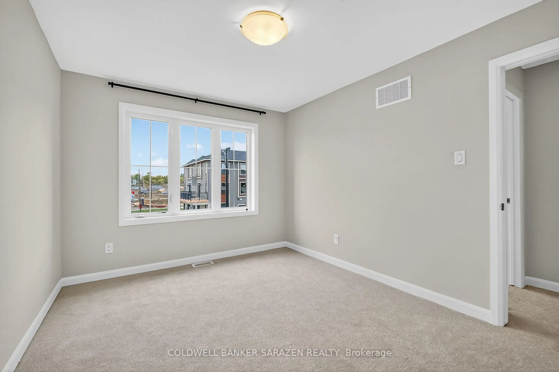 Photo 26 of 936 Eileen Vollick Crescent, Ottawa, Kanata - Morgan's Grant/South March — HOMEH