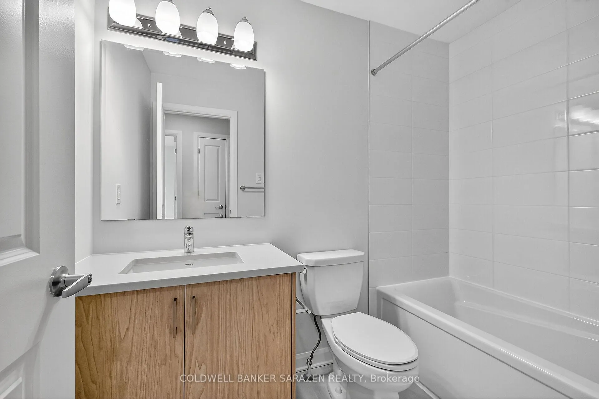 Photo 28 of 936 Eileen Vollick Crescent, Ottawa, Kanata - Morgan's Grant/South March — HOMEH