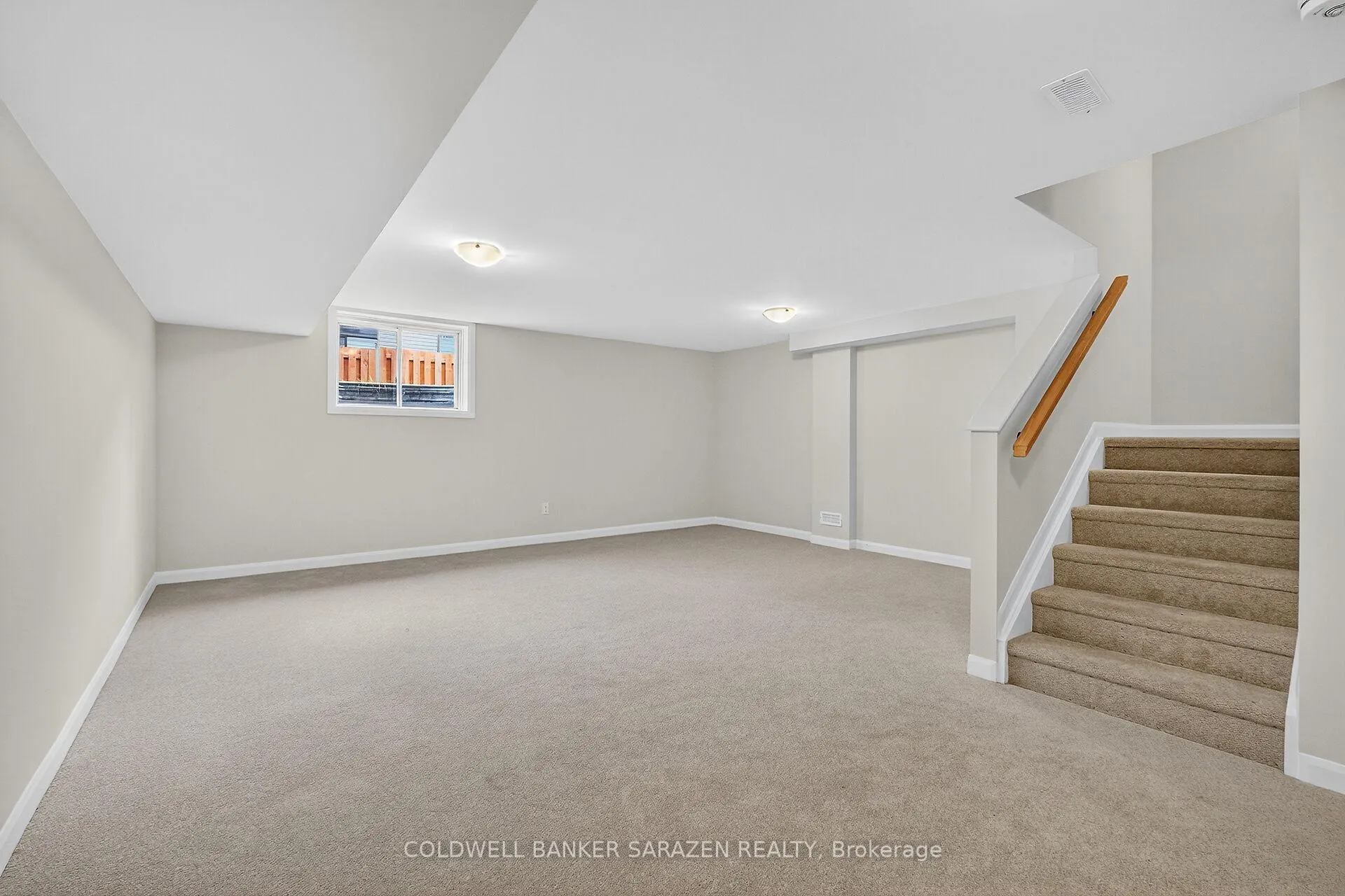 Photo 36 of 936 Eileen Vollick Crescent, Ottawa, Kanata - Morgan's Grant/South March — HOMEH