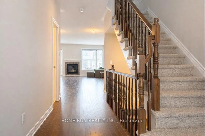 Photo 2 of 520 Earnscliffe Grove, Ottawa, Riverside South/Gloucester Glen — HOMEH