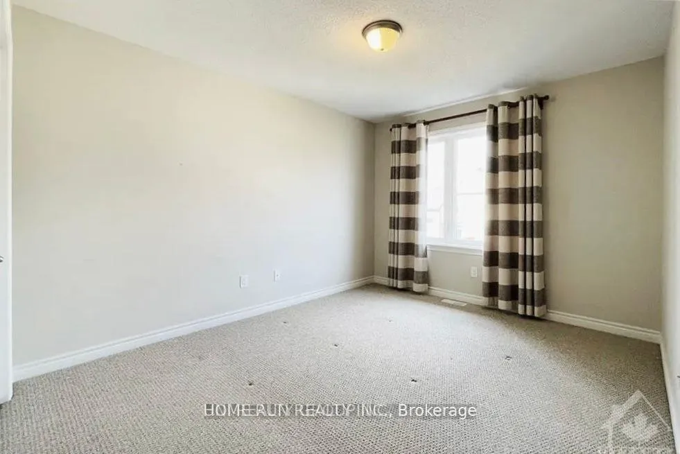 Photo 6 of 520 Earnscliffe Grove, Ottawa, Riverside South/Gloucester Glen — HOMEH