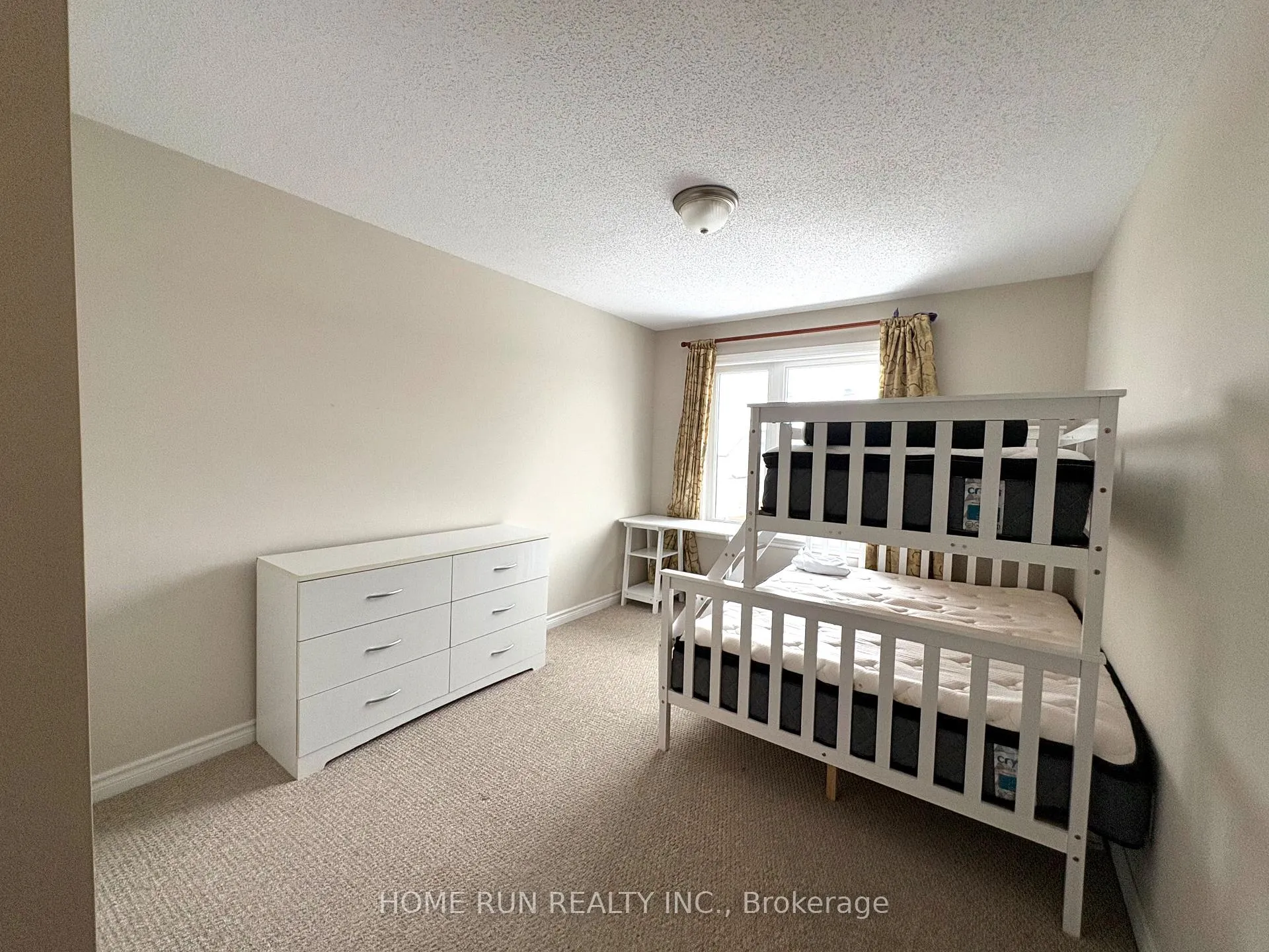 Photo 8 of 520 Earnscliffe Grove, Ottawa, Riverside South/Gloucester Glen — HOMEH