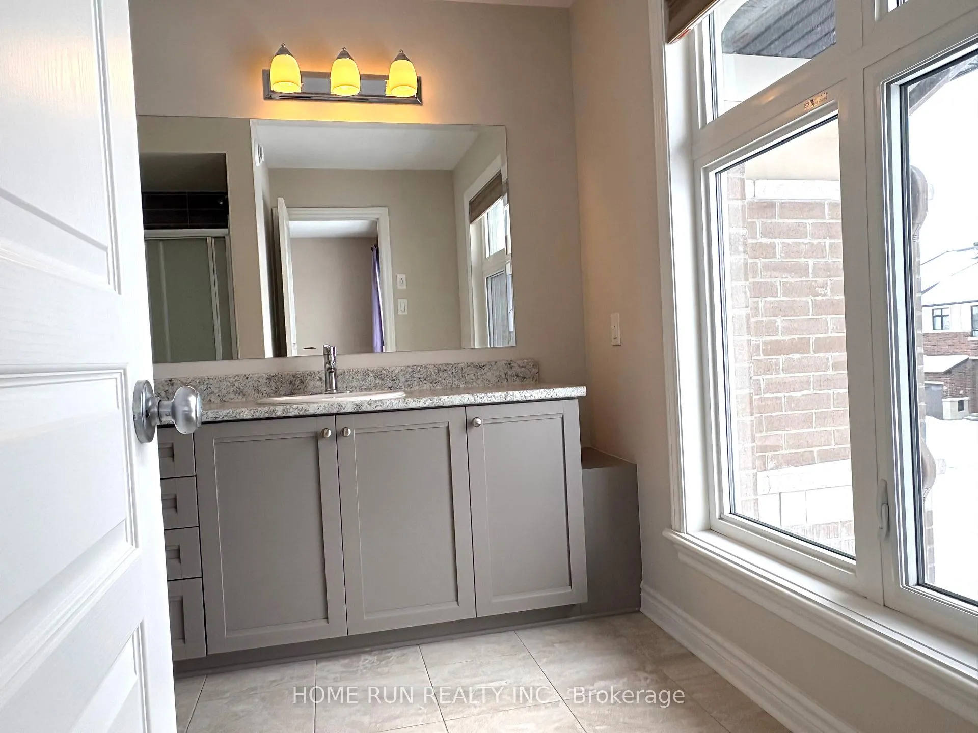 Photo 9 of 520 Earnscliffe Grove, Ottawa, Riverside South/Gloucester Glen — HOMEH