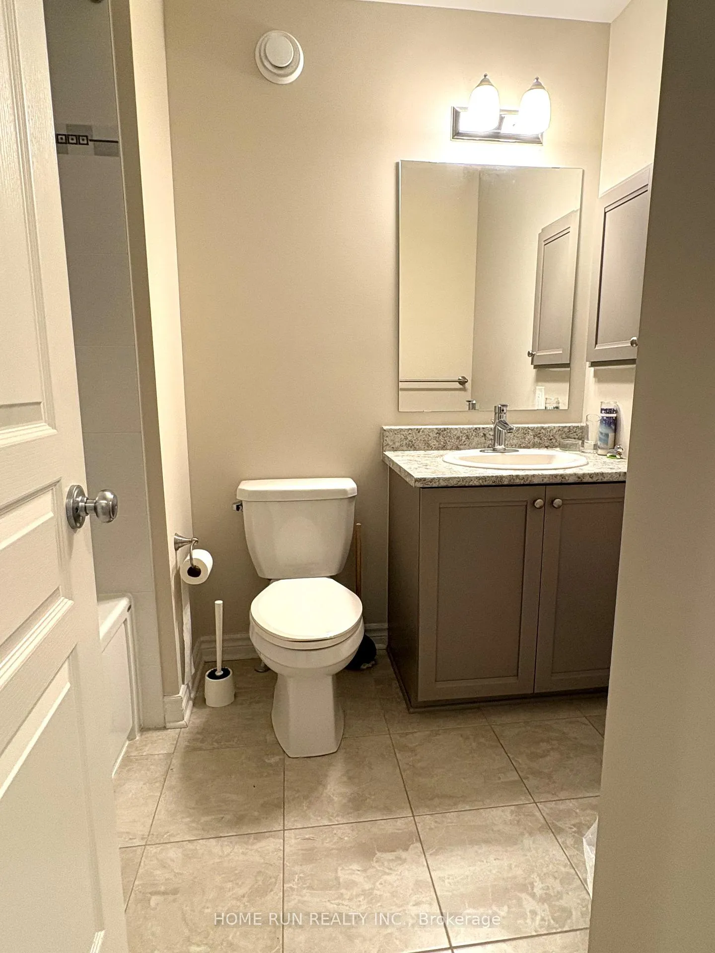 Photo 10 of 520 Earnscliffe Grove, Ottawa, Riverside South/Gloucester Glen — HOMEH