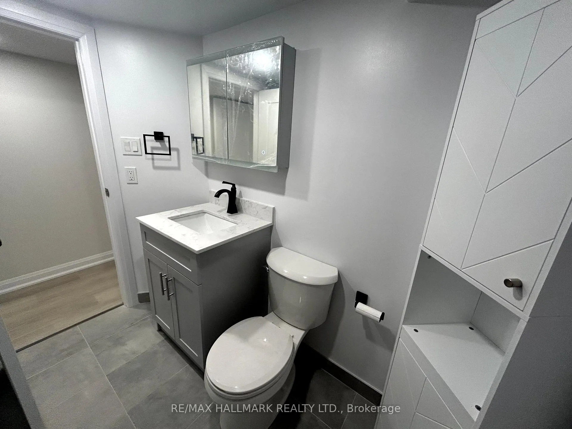 Photo 16 of Unit Lower, 100 Lawton Boulevard, Toronto, Yonge-St. Clair — HOMEH