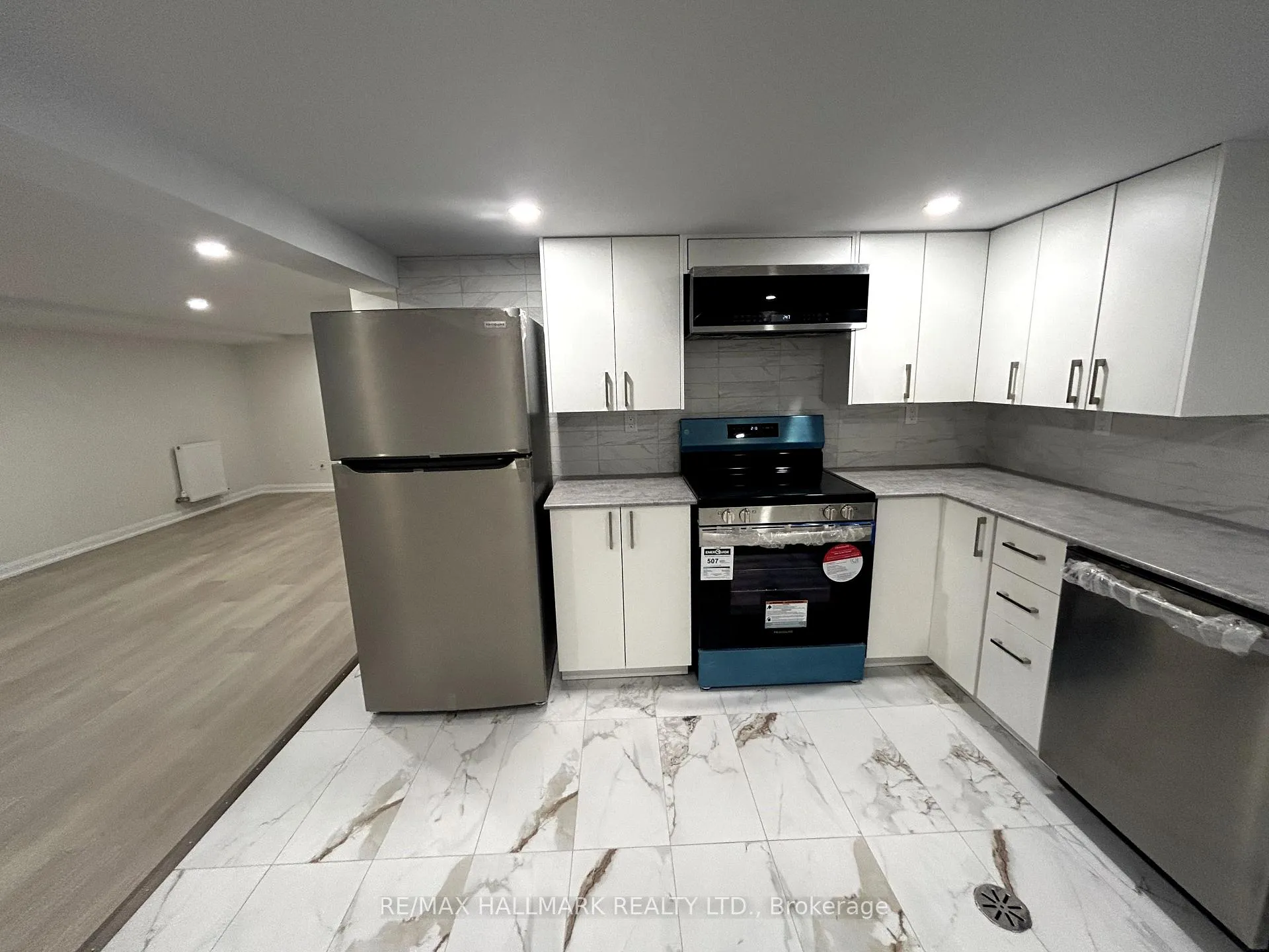 Photo 17 of Unit Lower, 100 Lawton Boulevard, Toronto, Yonge-St. Clair — HOMEH