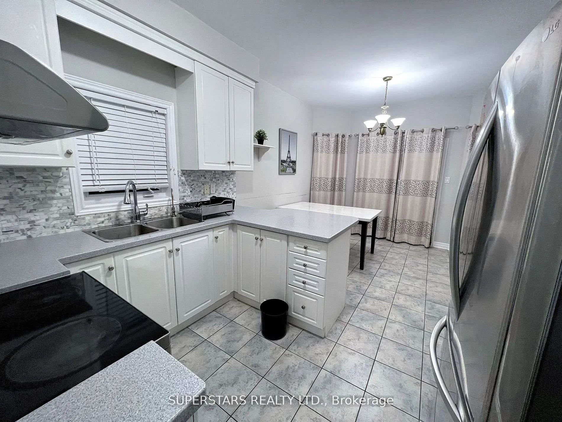 Photo 4 of 28 Quantum Street, Markham, Middlefield — HOMEH