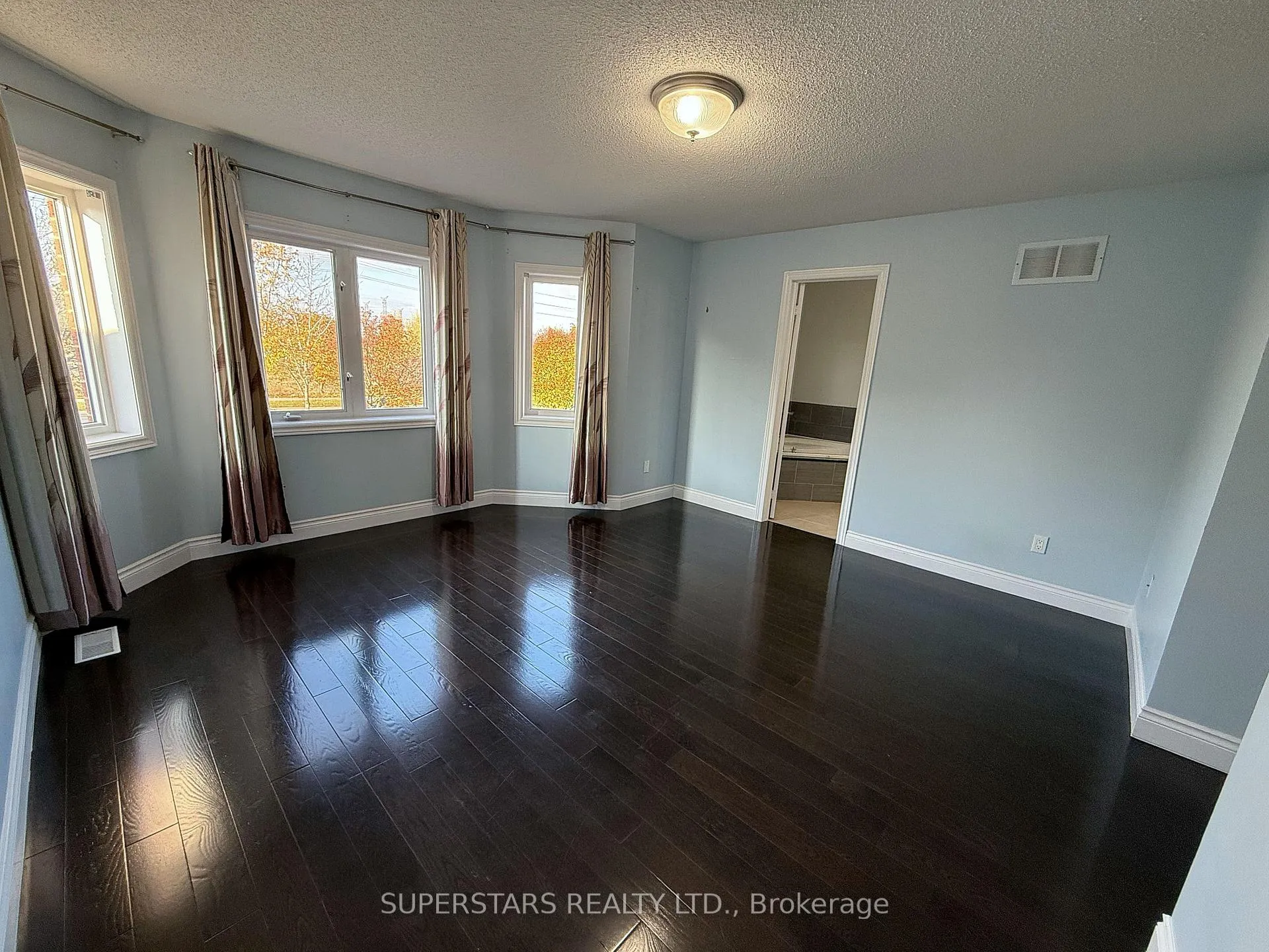 Photo 15 of 28 Quantum Street, Markham, Middlefield — HOMEH
