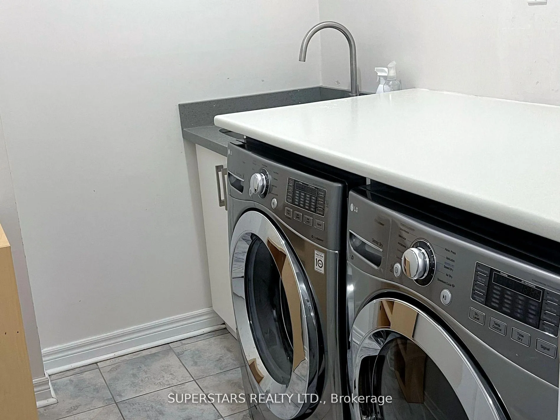 Photo 17 of 28 Quantum Street, Markham, Middlefield — HOMEH