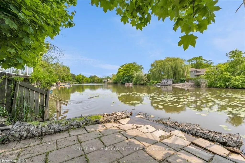 Photo 2 of 14 Oceanic Drive, Hamilton, Lakeshore — HOMEH