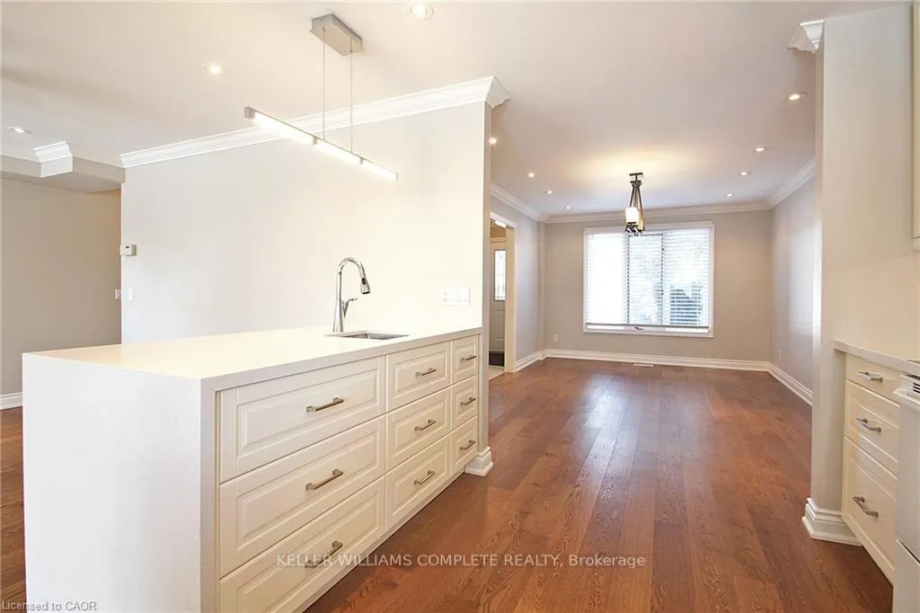 Photo 9 of 14 Oceanic Drive, Hamilton, Lakeshore — HOMEH