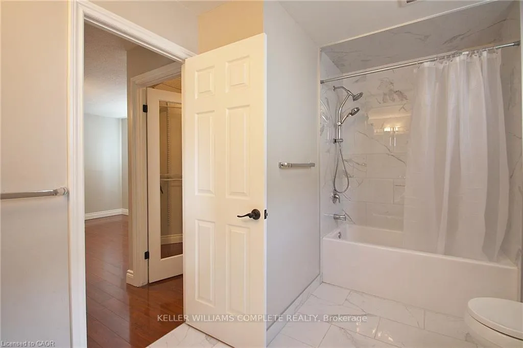 Photo 16 of 14 Oceanic Drive, Hamilton, Lakeshore — HOMEH