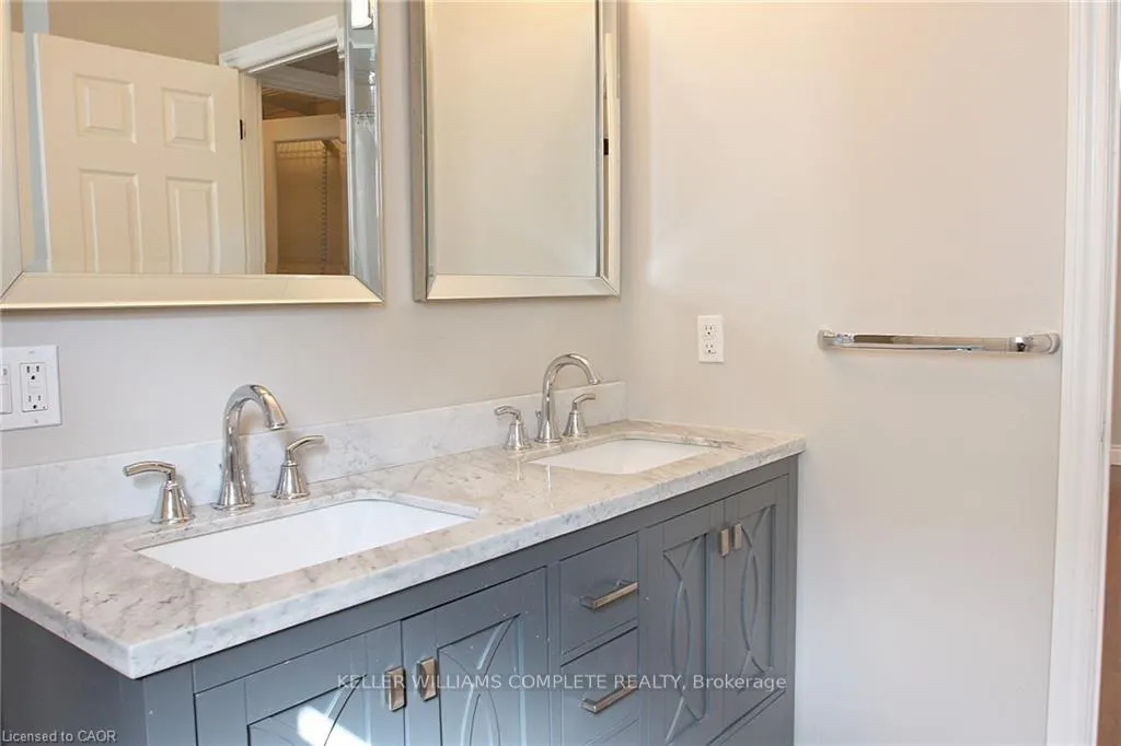 Photo 17 of 14 Oceanic Drive, Hamilton, Lakeshore — HOMEH