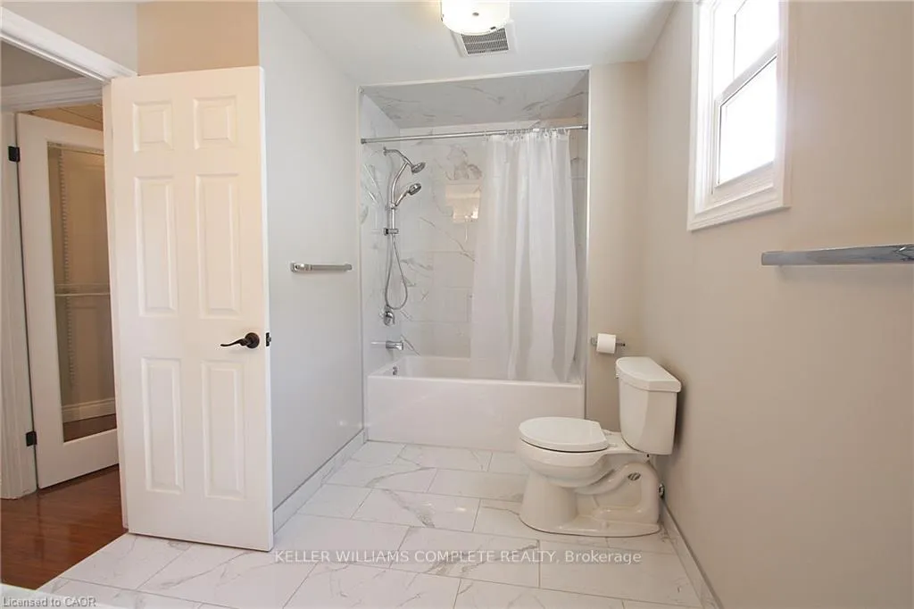 Photo 18 of 14 Oceanic Drive, Hamilton, Lakeshore — HOMEH