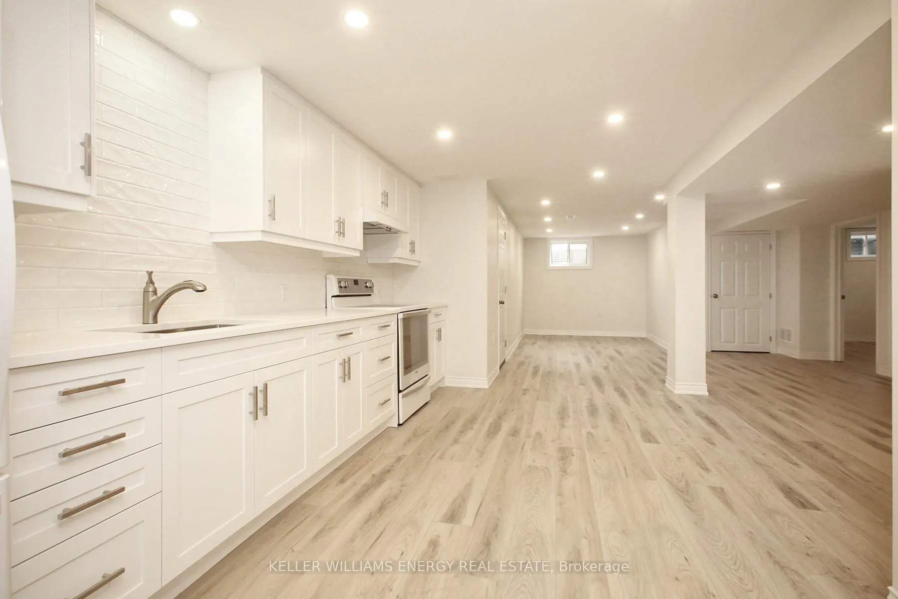 Front of Unit Bsmnt, 501 Kelly Avenue