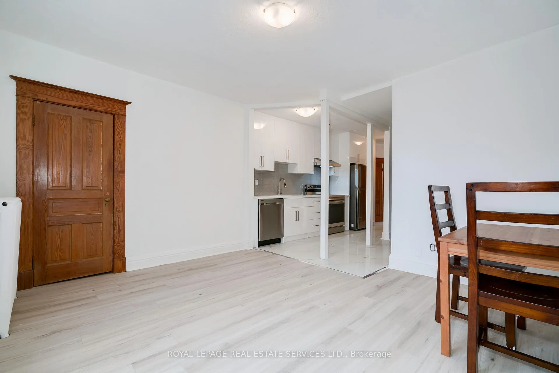 Photo 2 of Unit 2, 18 Shorncliffe Avenue, Toronto, Forest Hill South — HOMEH