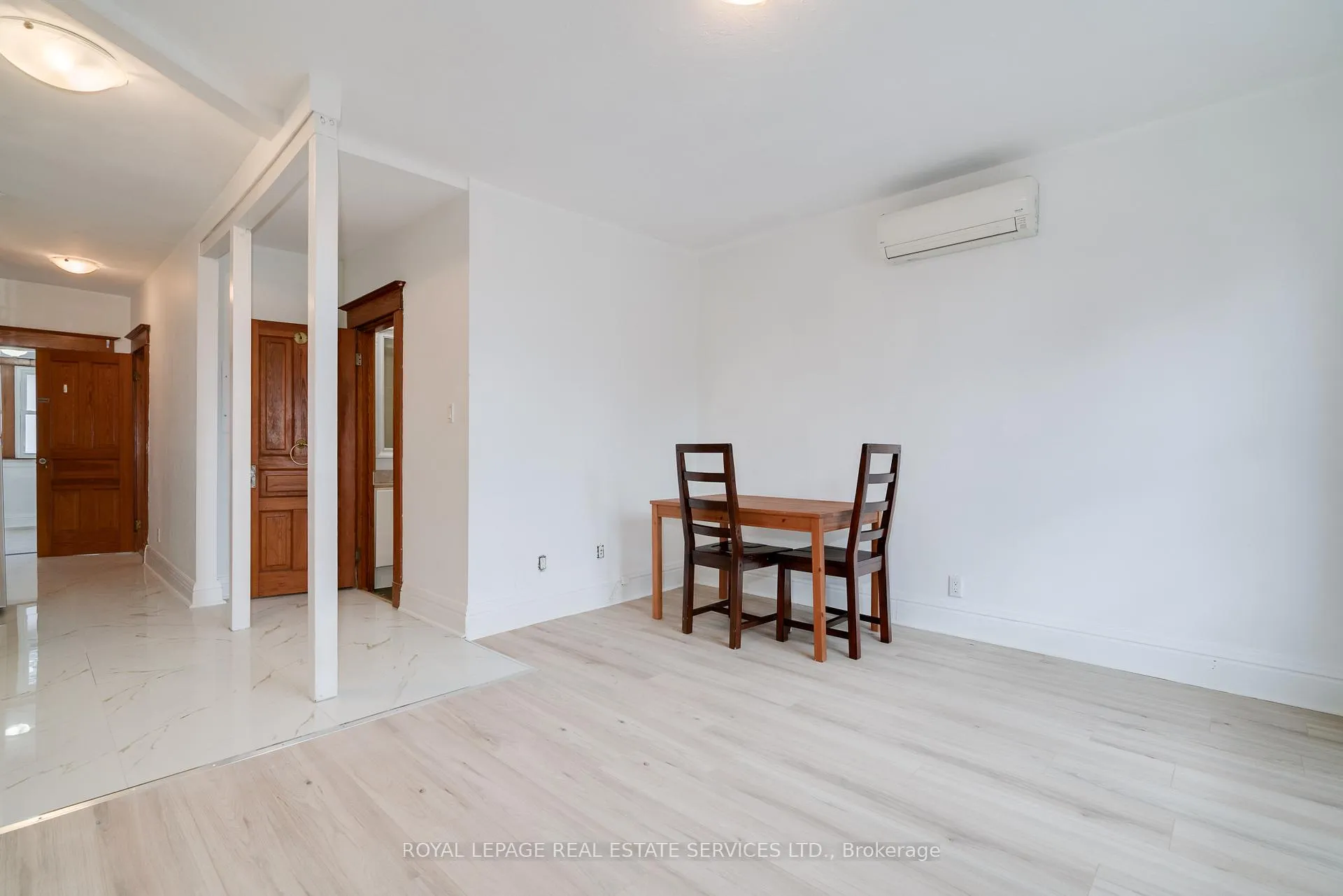 Photo 4 of Unit 2, 18 Shorncliffe Avenue, Toronto, Forest Hill South — HOMEH