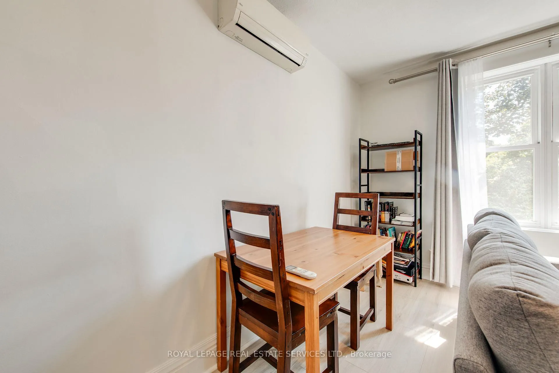 Photo 7 of Unit 2, 18 Shorncliffe Avenue, Toronto, Forest Hill South — HOMEH