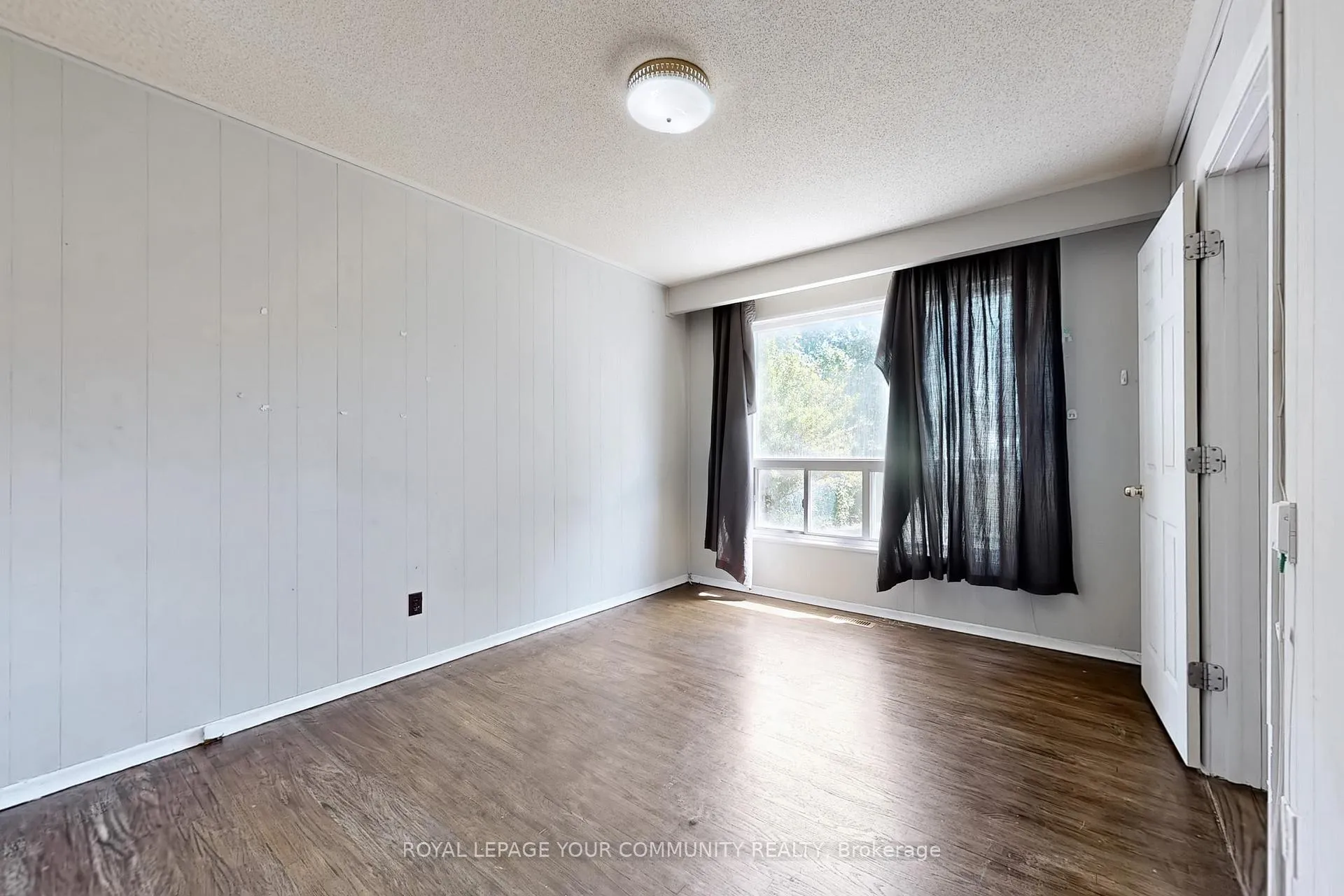 Photo 25 of Unit Upper, 23 Fontainbleau Drive, North York, Newtonbrook West — HOMEH