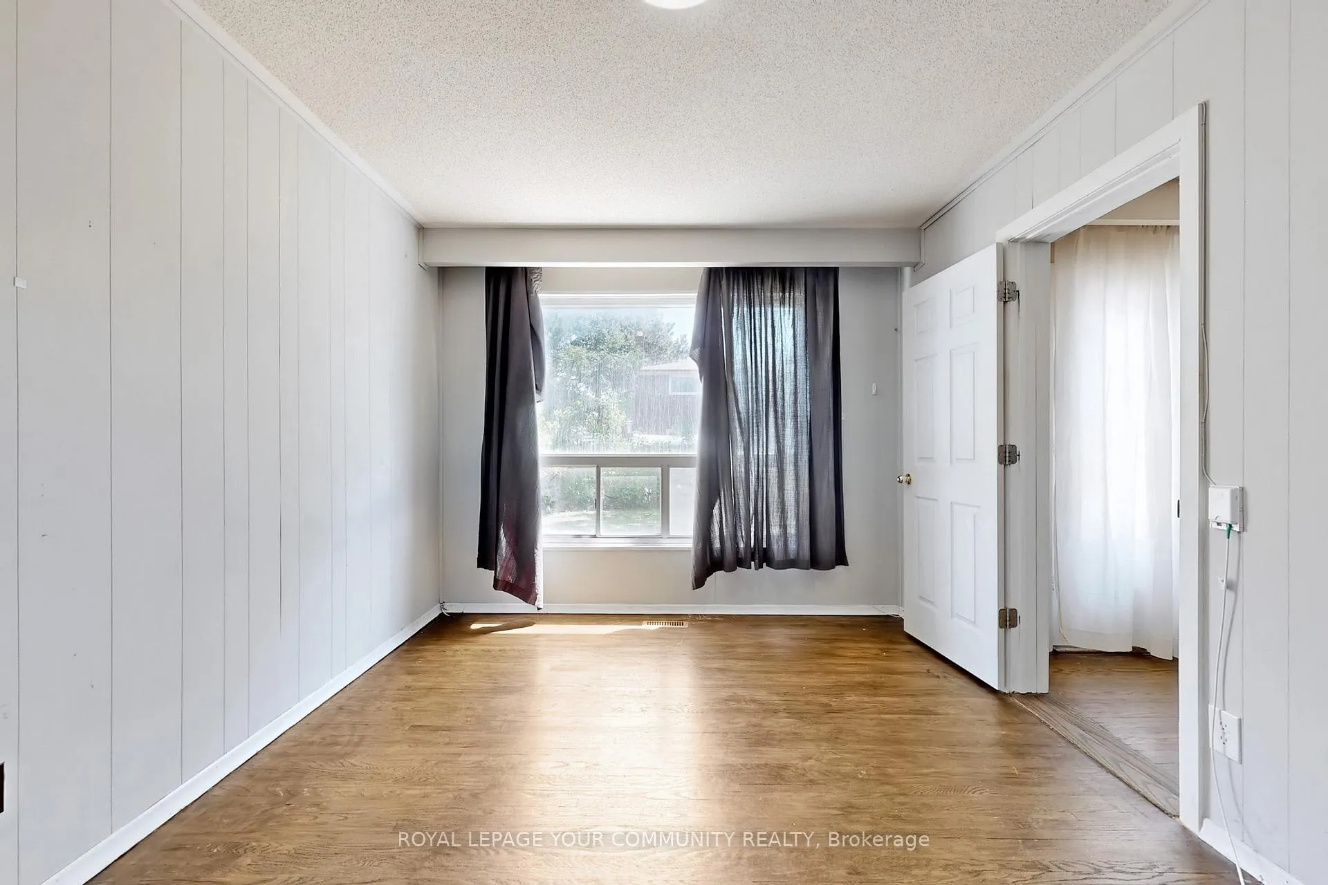 Photo 26 of Unit Upper, 23 Fontainbleau Drive, North York, Newtonbrook West — HOMEH