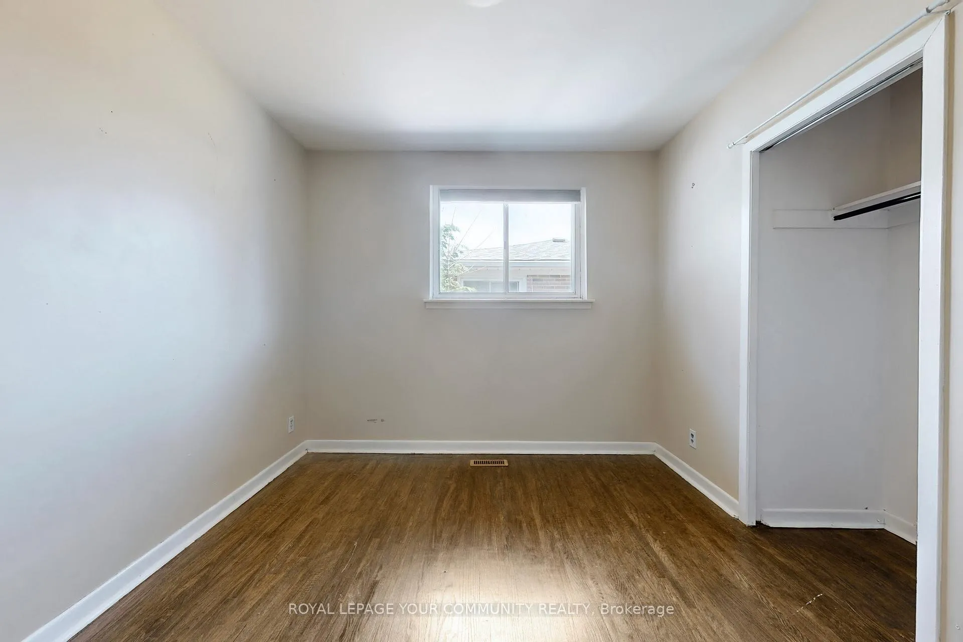 Photo 27 of Unit Upper, 23 Fontainbleau Drive, North York, Newtonbrook West — HOMEH