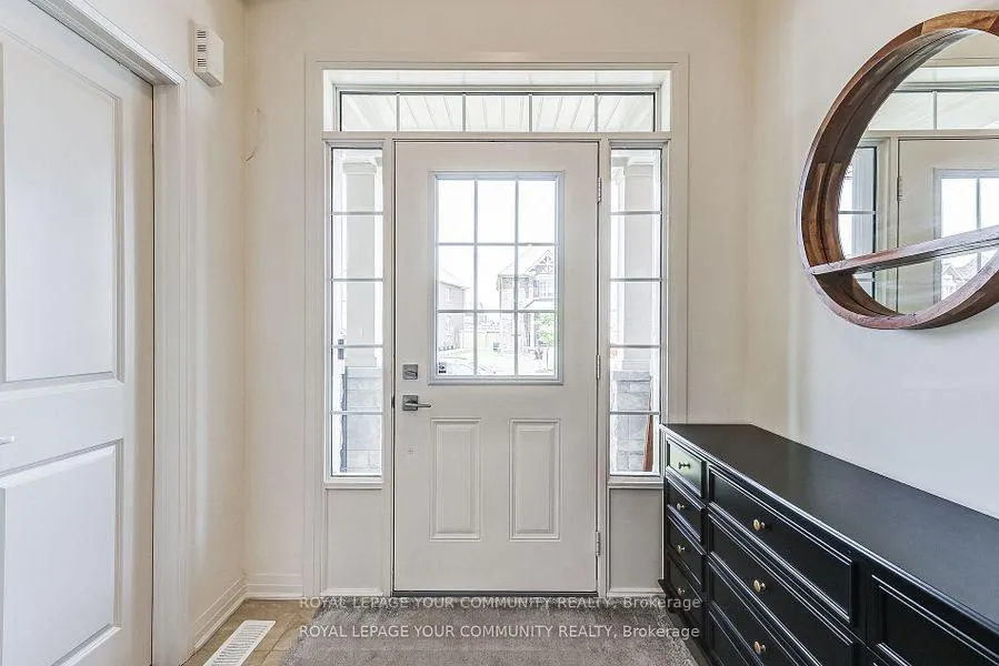 Photo 4 of 136 Casserley Crescent, New Tecumseth, Tottenham — HOMEH