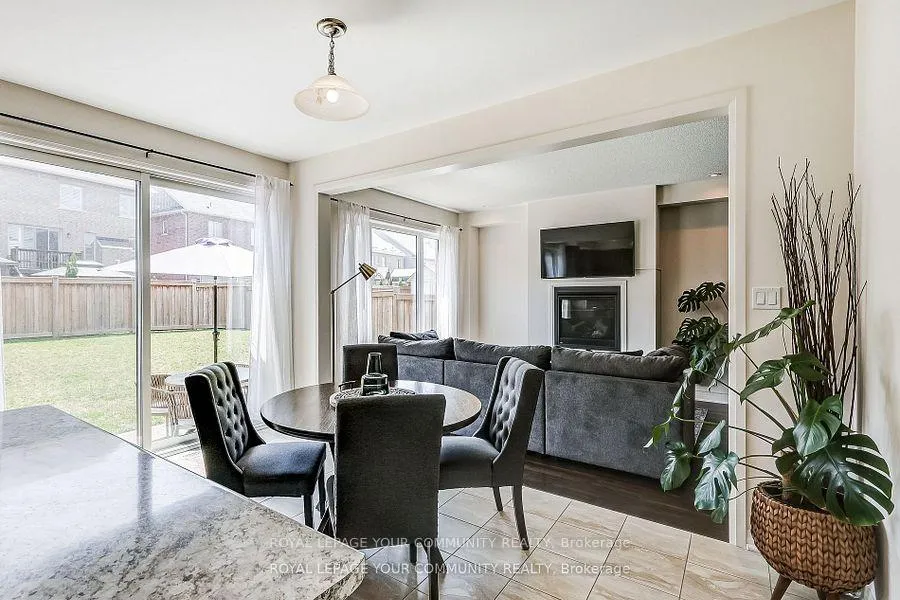 Photo 15 of 136 Casserley Crescent, New Tecumseth, Tottenham — HOMEH