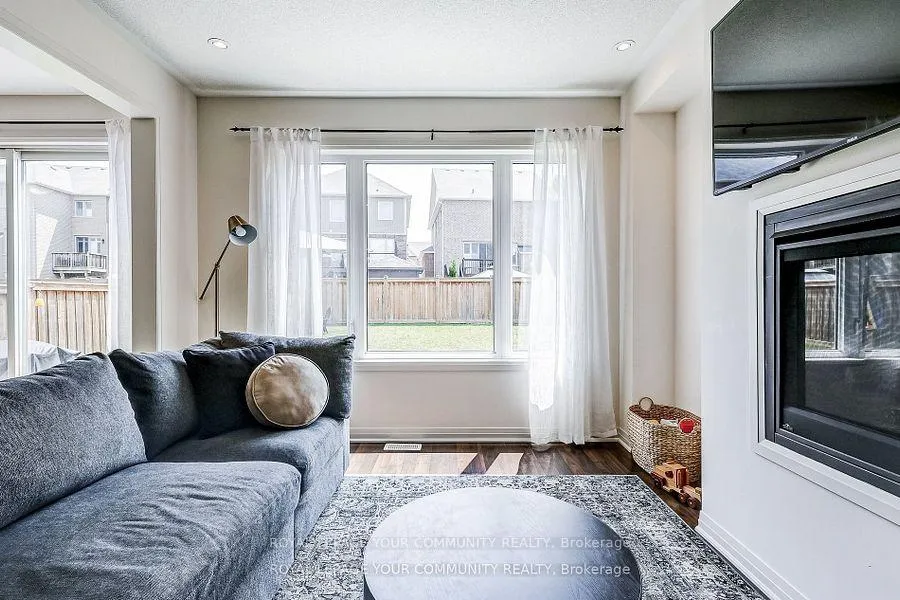 Photo 18 of 136 Casserley Crescent, New Tecumseth, Tottenham — HOMEH
