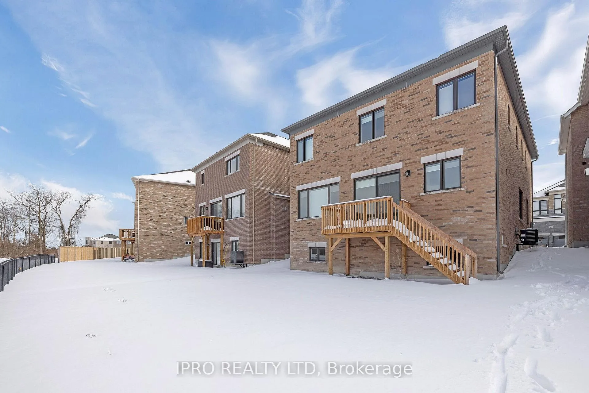 Photo 40 of 38 Pine Hill Crescent, Aurora, Aurora Estates — HOMEH