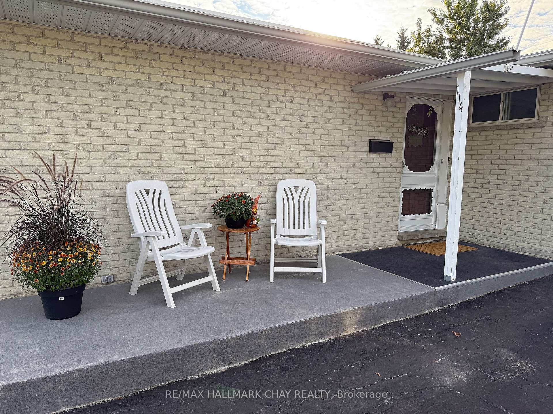 Photo 2 of 114 Daphne Crescent, Barrie, Cundles East — HOMEH