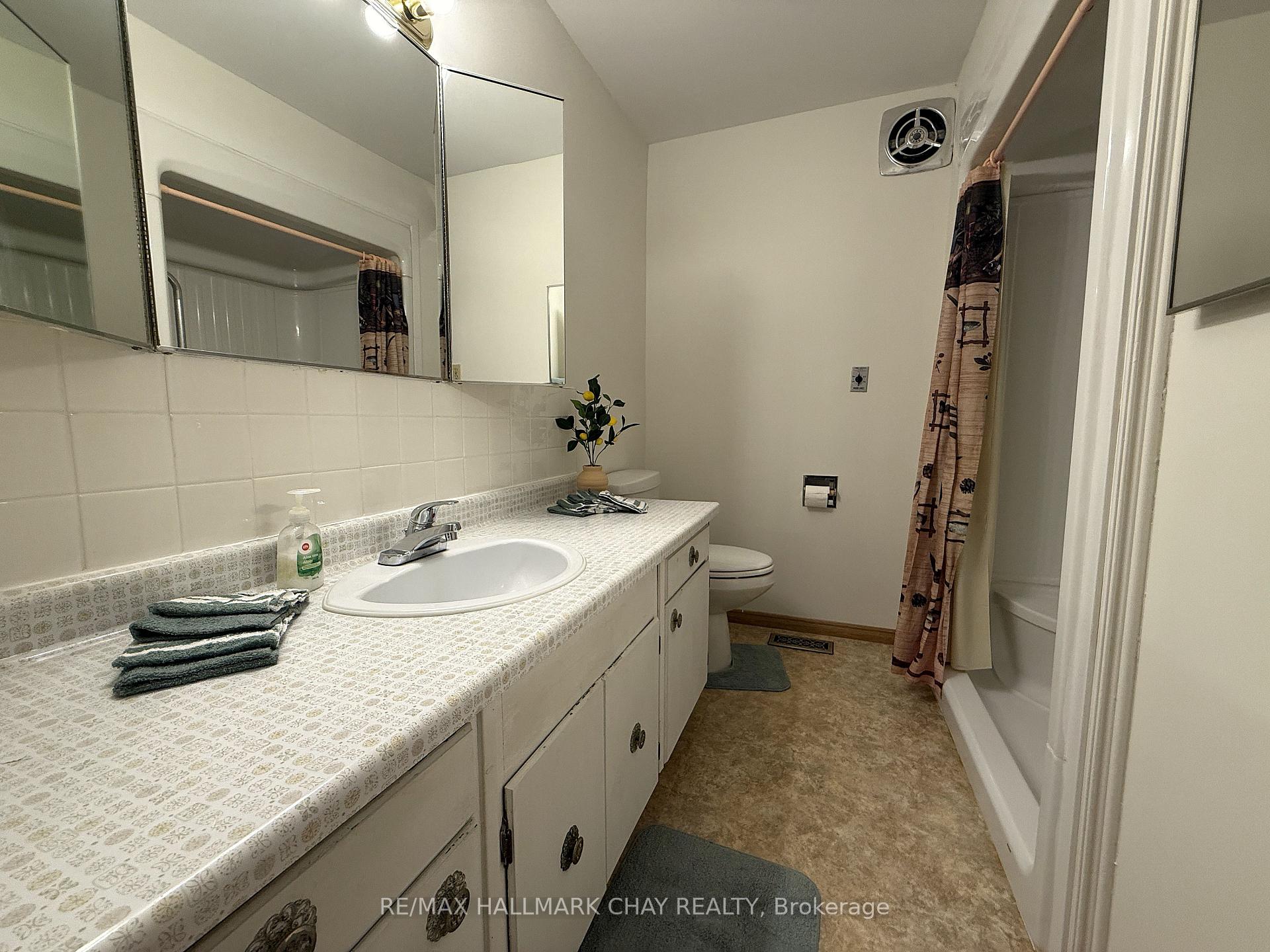 Photo 15 of 114 Daphne Crescent, Barrie, Cundles East — HOMEH