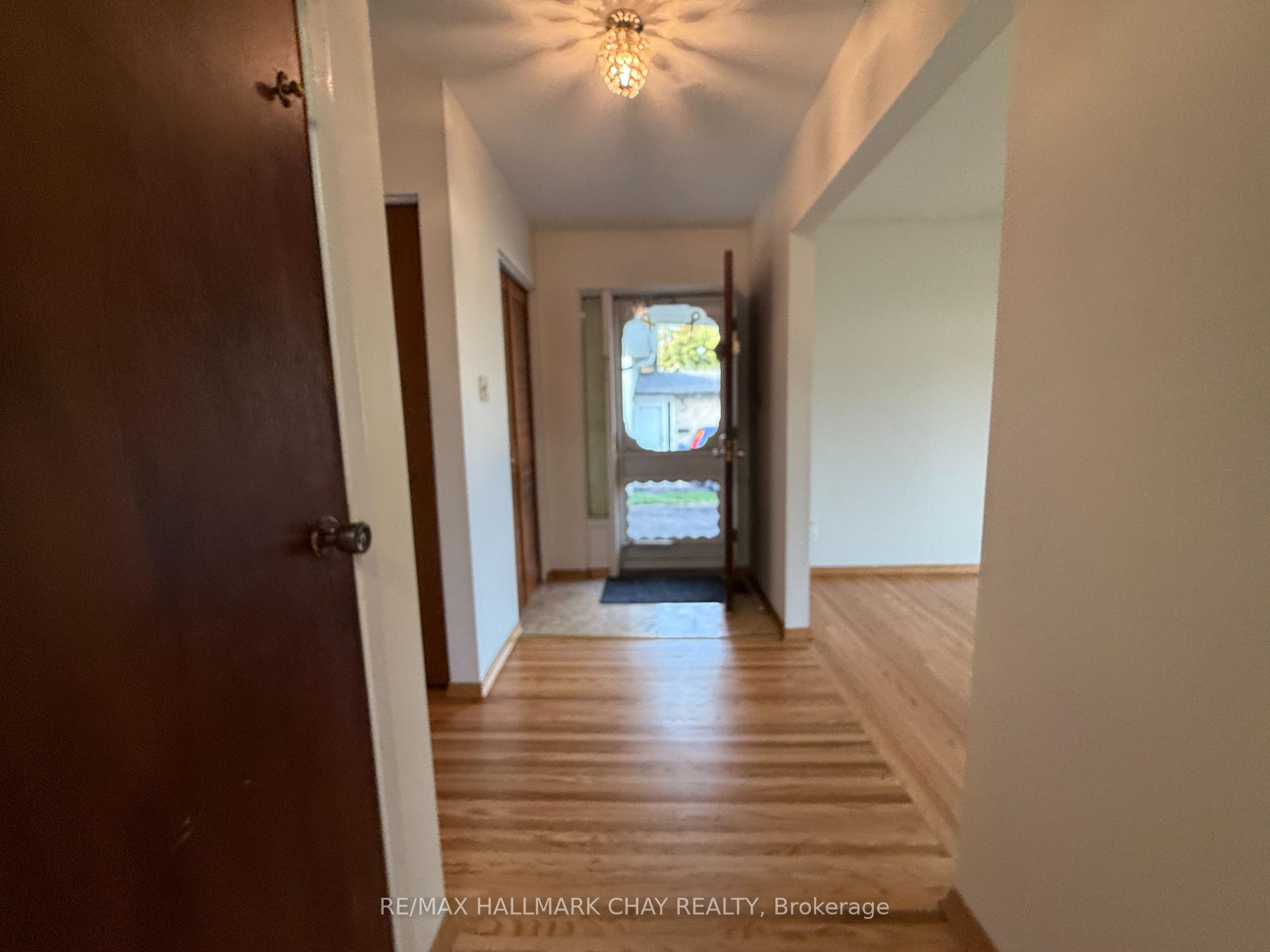 Photo 17 of 114 Daphne Crescent, Barrie, Cundles East — HOMEH