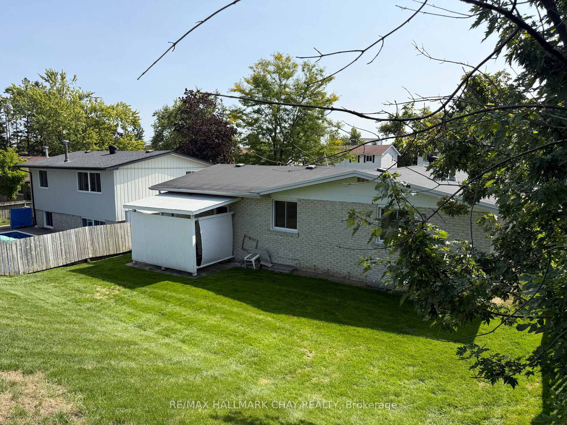 Photo 25 of 114 Daphne Crescent, Barrie, Cundles East — HOMEH
