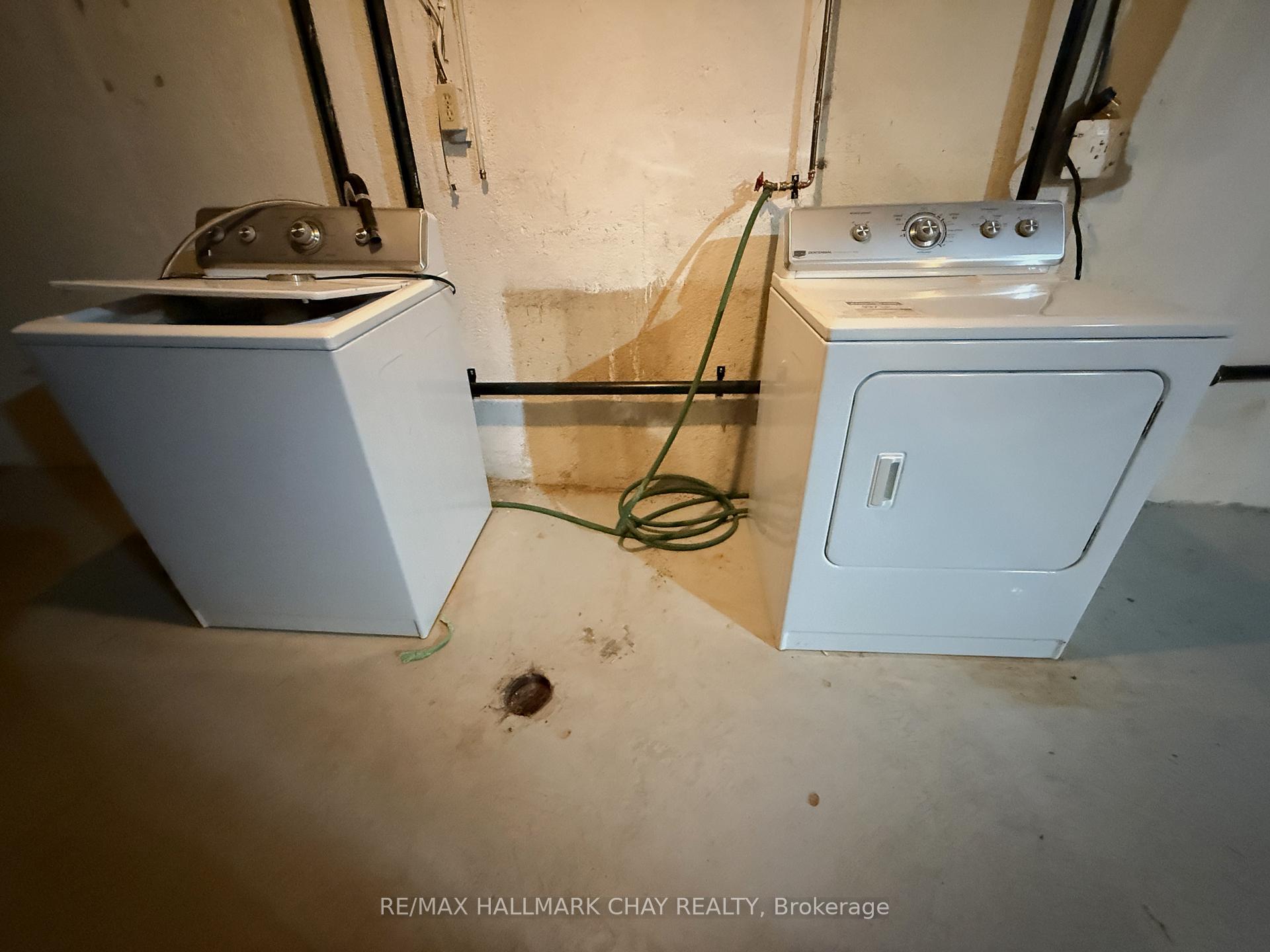 Photo 31 of 114 Daphne Crescent, Barrie, Cundles East — HOMEH