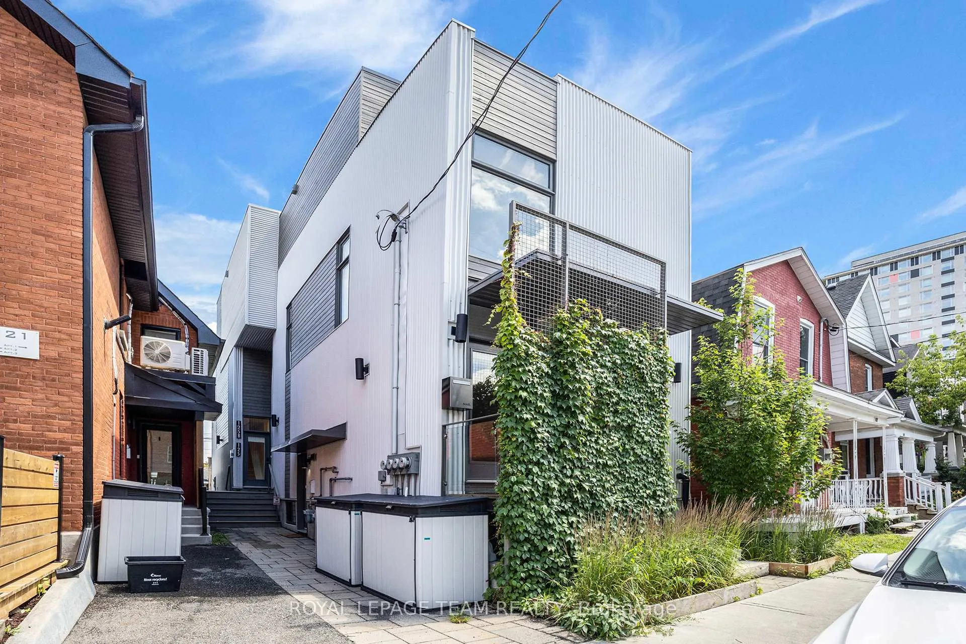 Photo 1 of Unit B, 123 Carruthers Avenue, Ottawa, Mechanicsville — HOMEH