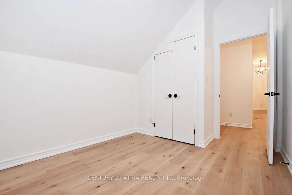Photo 20 of Unit Upper, 72 Centre Street, Aurora, Aurora Village — HOMEH