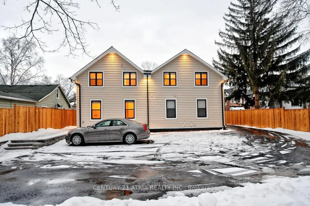 Photo 26 of Unit Upper, 72 Centre Street, Aurora, Aurora Village — HOMEH